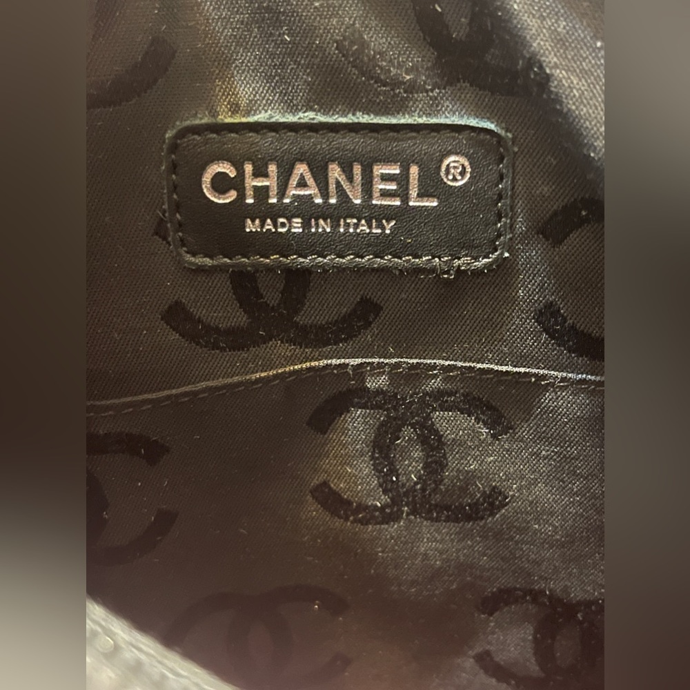 Authentic Chanel Cambon crossbody quilted Pink & black lambskin Y2K EUC - Picture 16 of 16